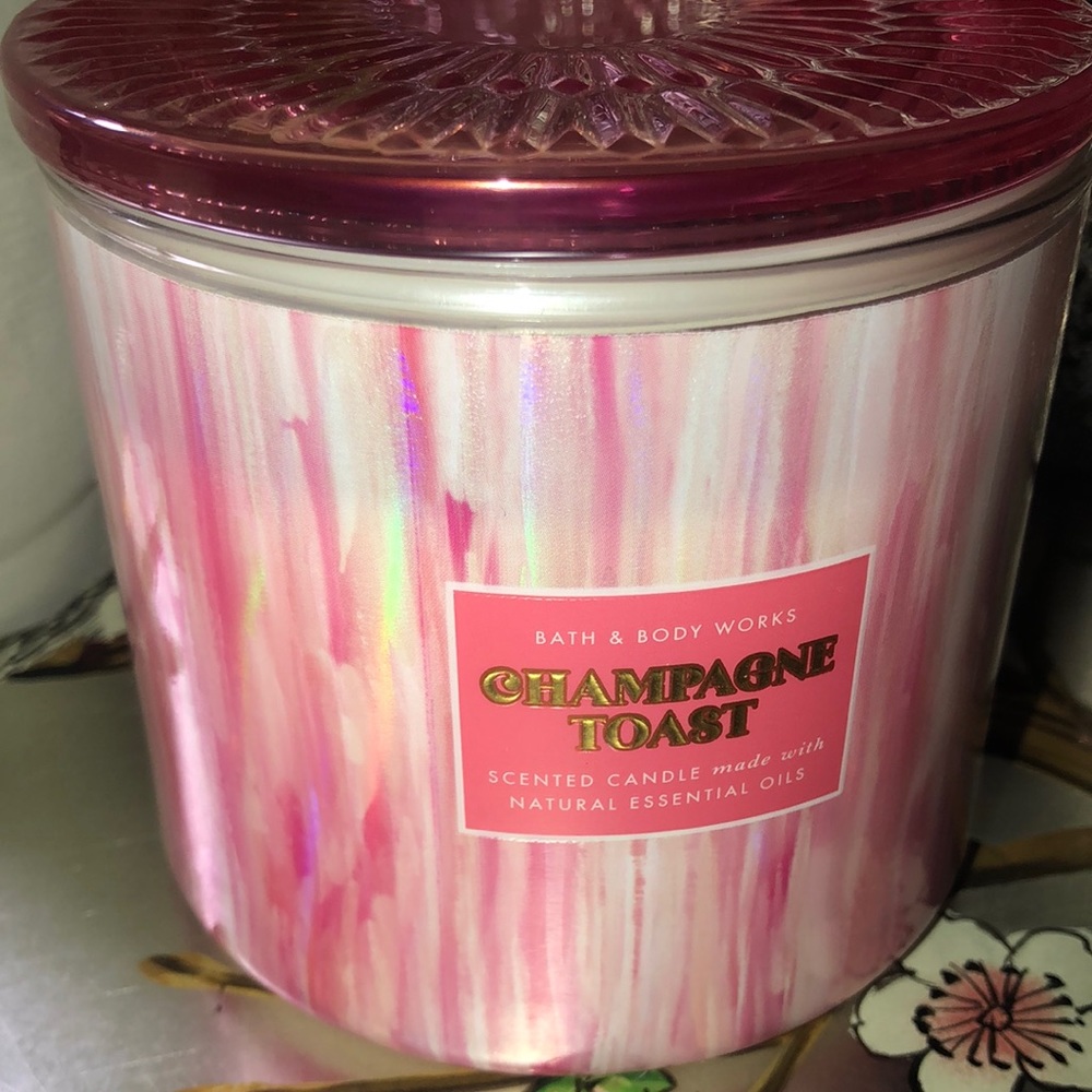 Bath and Bodyworks three wick candle champagne toast